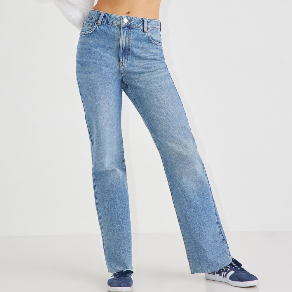 garage '90s straight jean in "beta blue" ♡